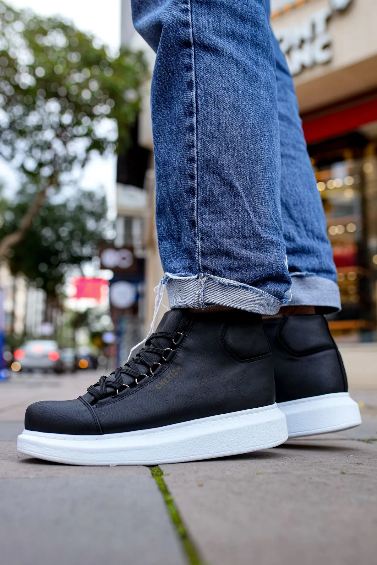 Black Mid Top Sneaker CH258