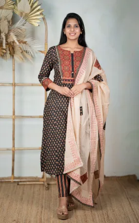 Gandha (Kurti Pant Dupatta)