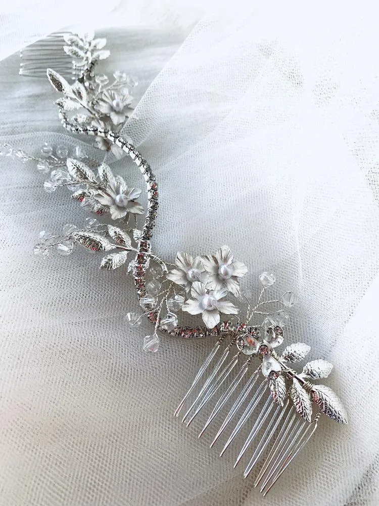 V125. bridal hairpiece, back comb accessory for wedding